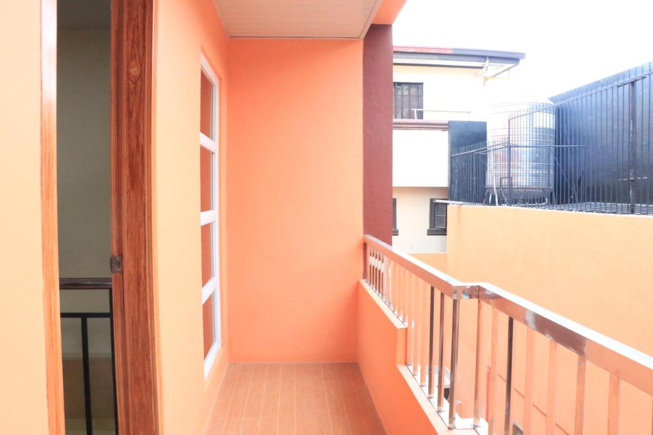 Anicia Guesthouse Rooms Paranaque City Extérieur photo