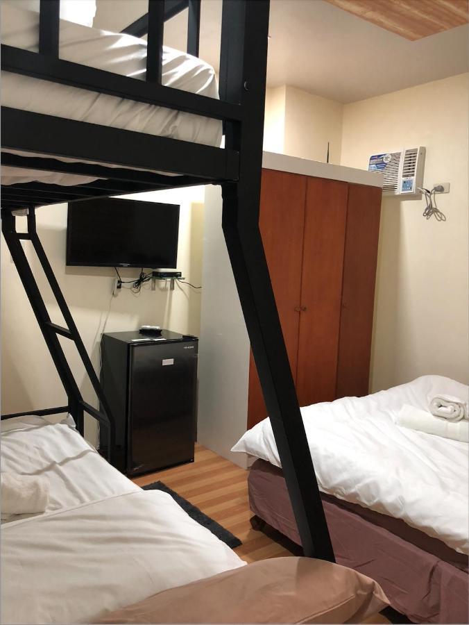 Anicia Guesthouse Rooms Paranaque City Extérieur photo