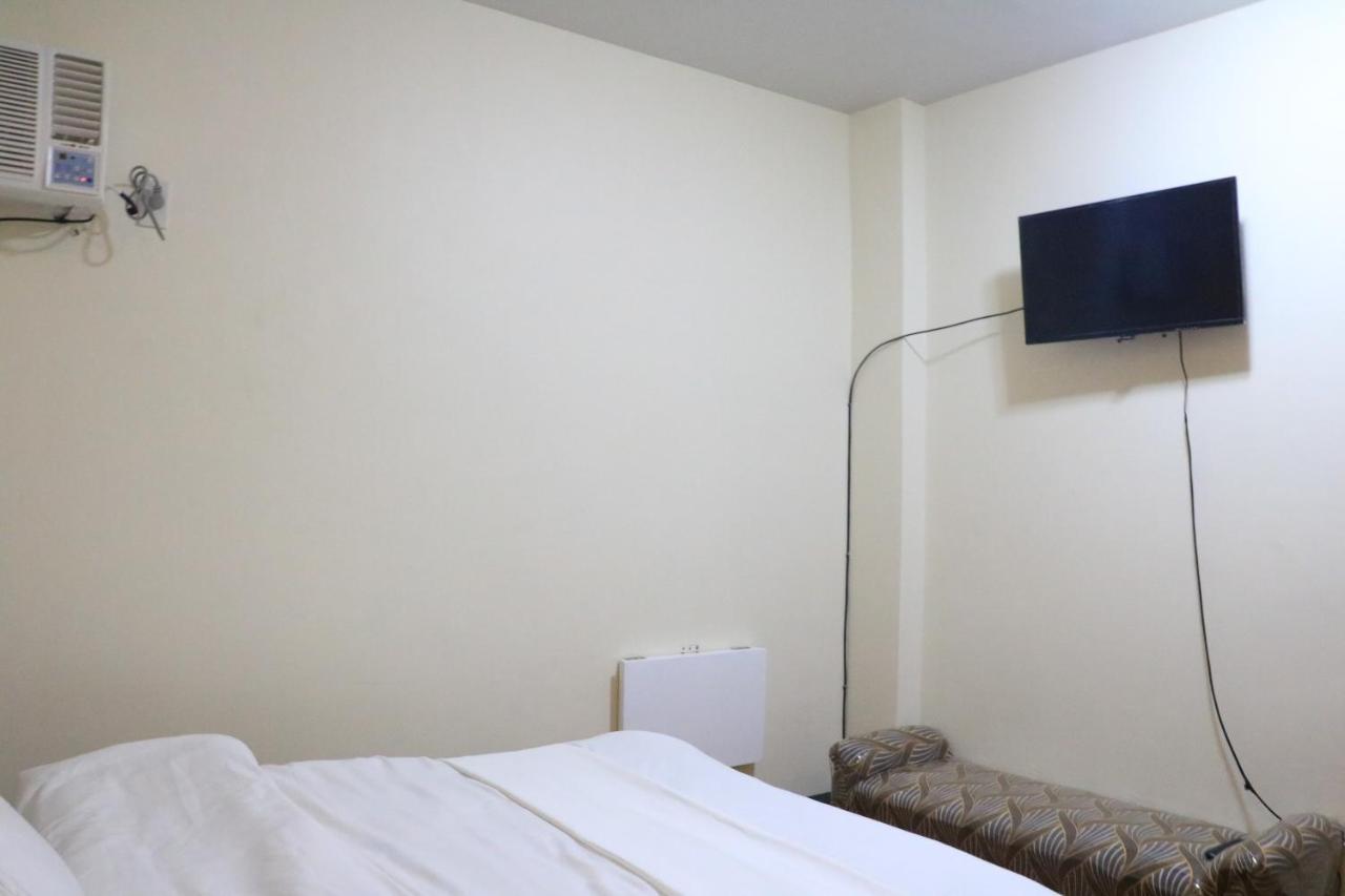 Anicia Guesthouse Rooms Paranaque City Extérieur photo